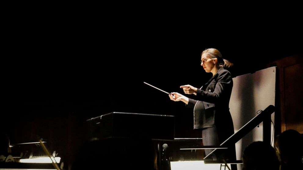 Lidiya Yankovskaya discusses giving birth between conducting