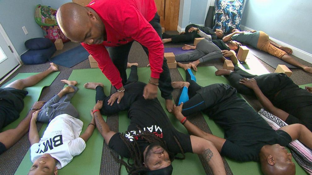 PHOTO: Yoga instructor Changa Bell founded the Black Male Yoga Initiative for fellow black men in his community to practice yoga together.