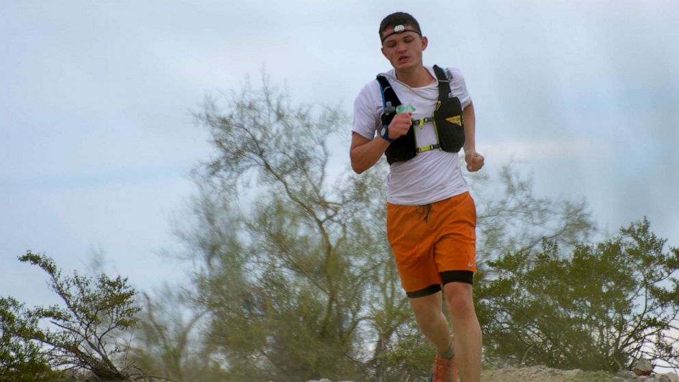 PHOTO: Zach Bates decided in May 2021 that he wanted to run a 100-mile ultramarathon before he turned 20 years old.
