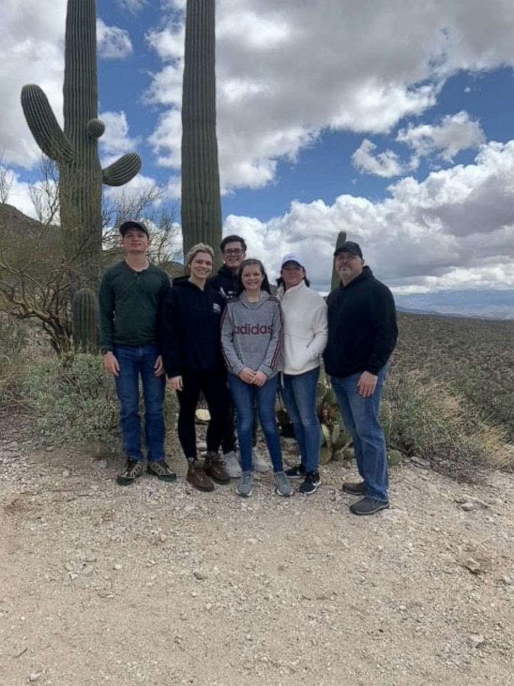 PHOTO: Zach Bates with his siblings and parents on a hike in Tucson, Arizona.