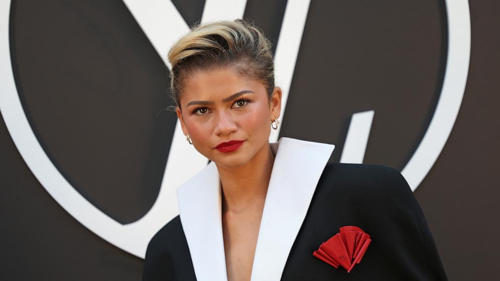 PHOTO: Zendaya attends the Louis Vuitton Paris Womenswear Spring-Summer 2025 show as part of Paris Fashion Week on October 01, 2024 in Paris, France.