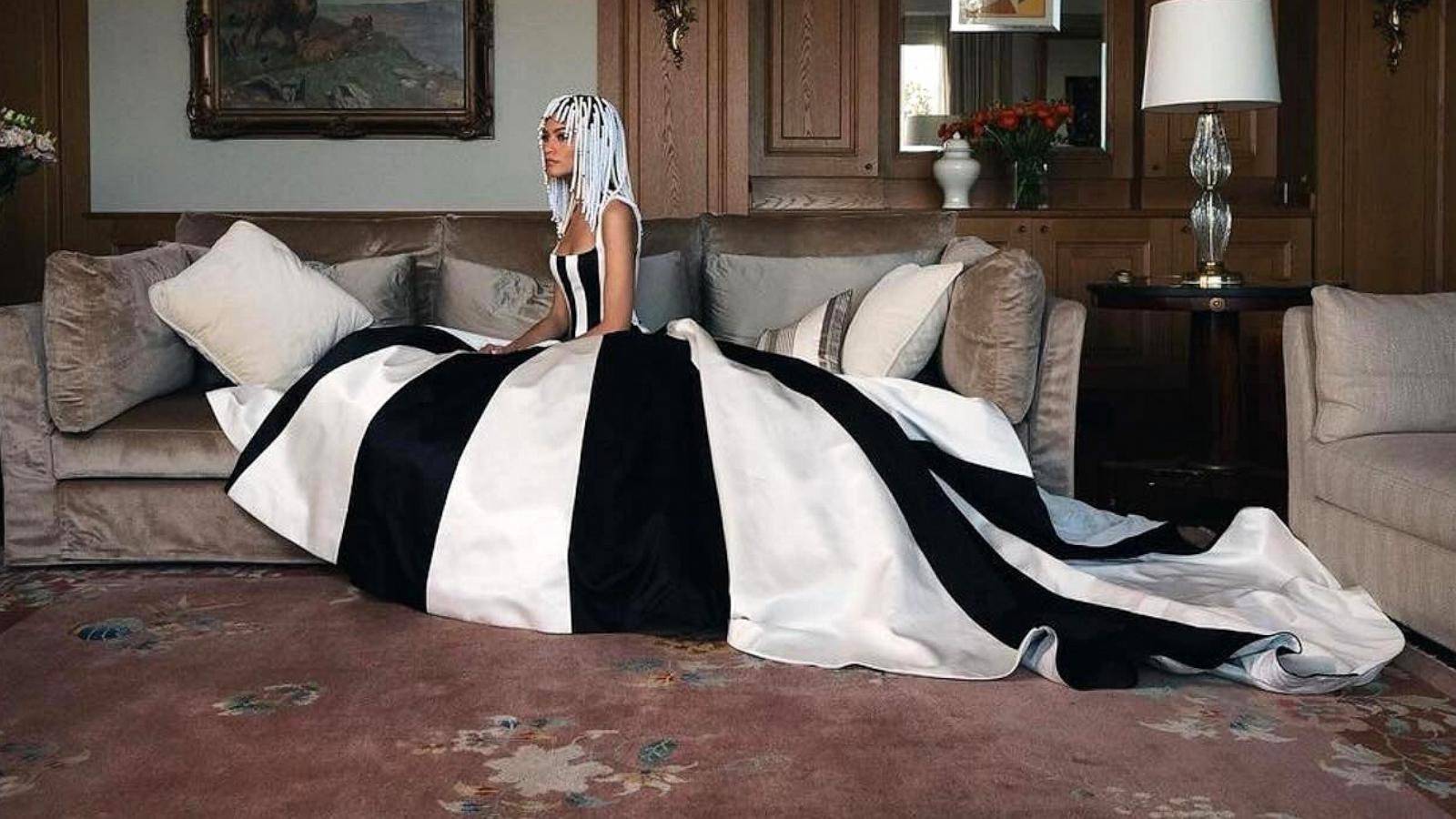 PHOTO: Zendaya wears a striped black and white gown from Carolina Herrera in this image.