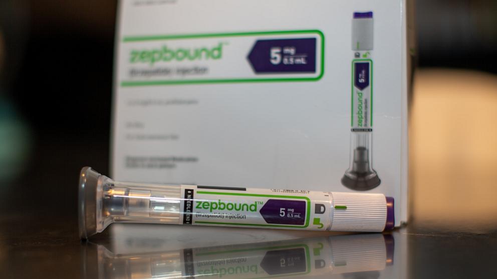 PHOTO: An Eli Lilly & Co. Zepbound injection pen in Brooklyn, N.Y, March 28, 2024. 