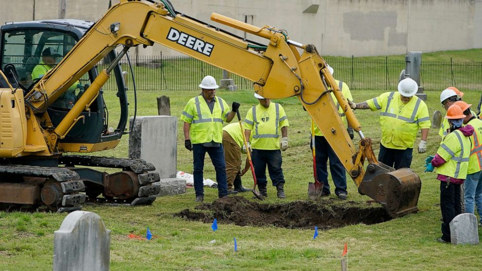 PHOTO: Excavation begins anew at Oaklawn Cemetery in a search for victims of the Tulsa race massacre believed to be buried in a mass grave, June 1, 2021, in Tulsa, Okla.