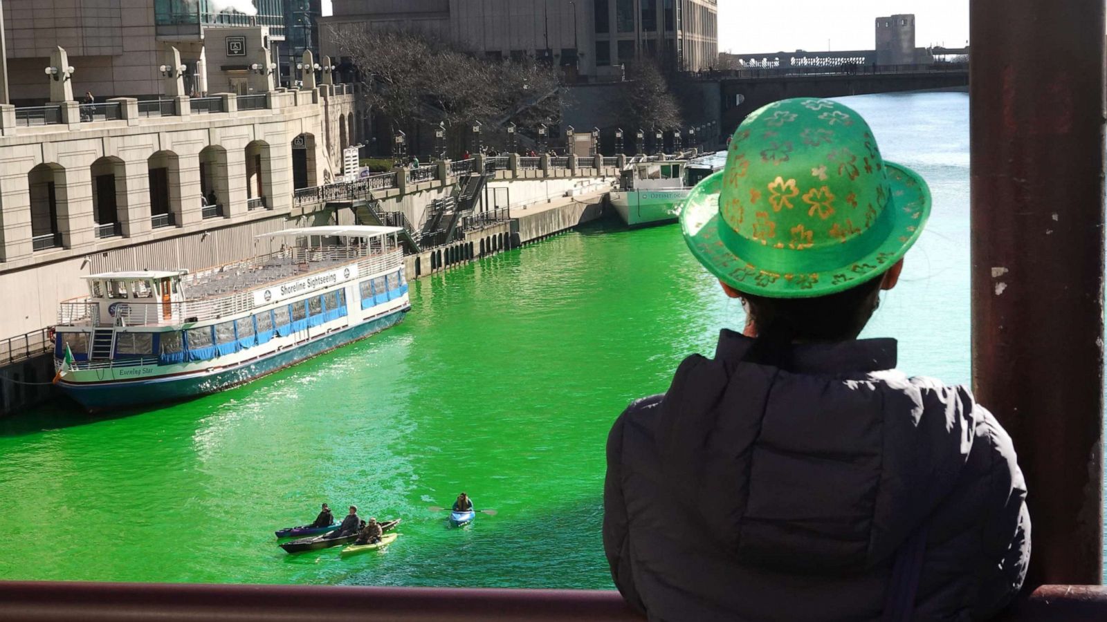 Despite St. Patrick's Day COVID restrictions, Chicago River runs green -  ABC News