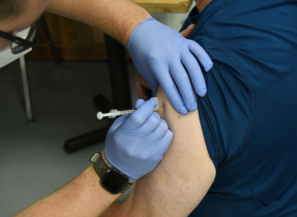 PHOTO: A COVID-19 booster shot is administered at a clinic in Mountain Home, Ark., Oct. 8, 2021.

Dsc 0200