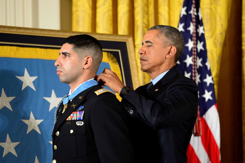 PHOTO: President Barack Obama hosts the Medal of Honor Ceremony for retired U.S. Army Capt. Florent Groberg at the White House in Washington D.C., Nov. 12, 2015.