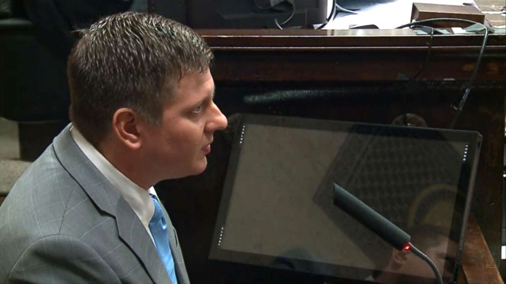 PHOTO: Officer Jason Van Dyke takes the stand, Oct. 2, 2018, in Chicago.