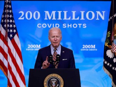 Biden mengumumkan 200 juta metode dosis vaksin dipenuhi lebih awal thumbnail