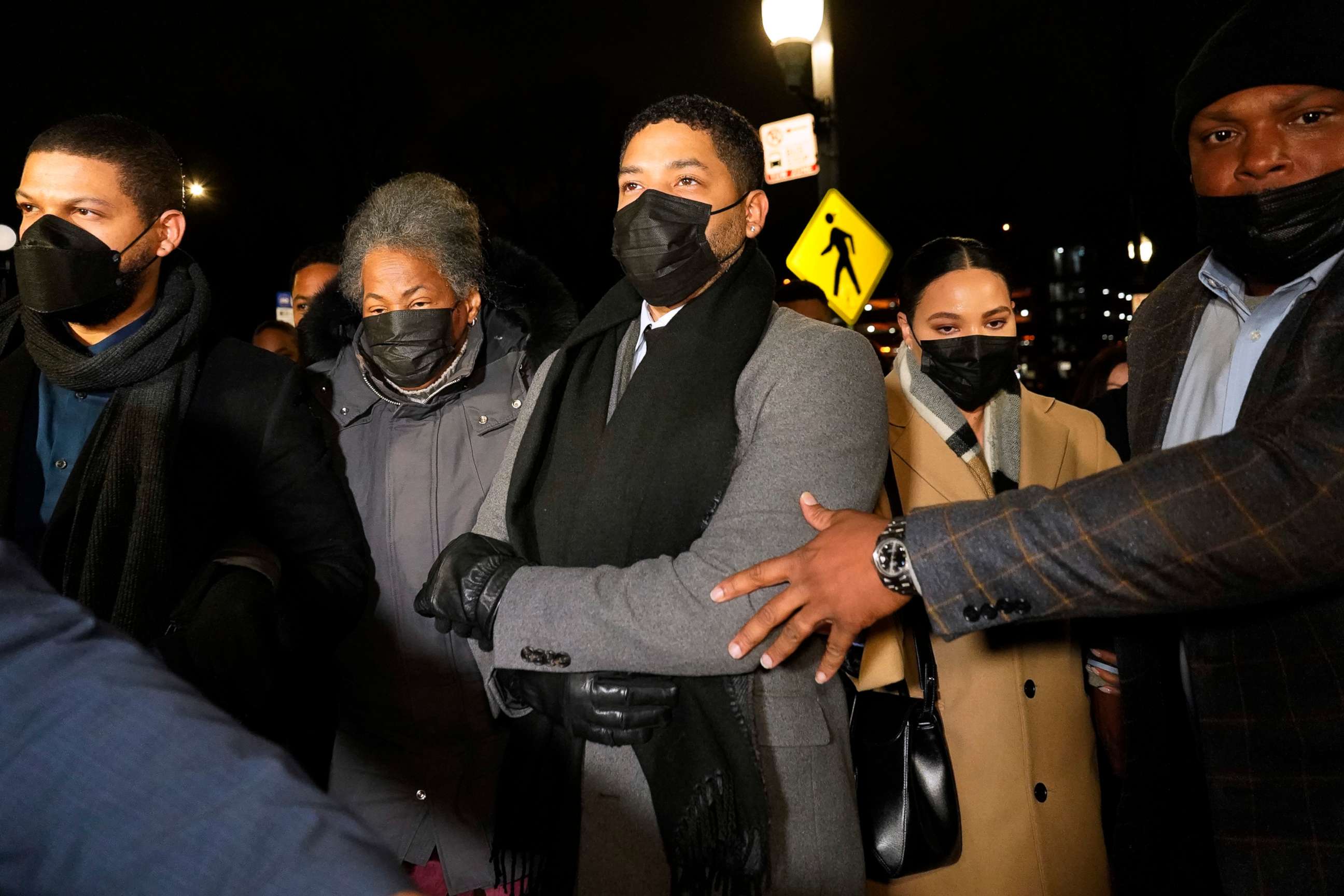 PHOTO: Jussie Smollett and family members return to the Leighton Criminal Courthouse in Chicago, Dec. 9, 2021.