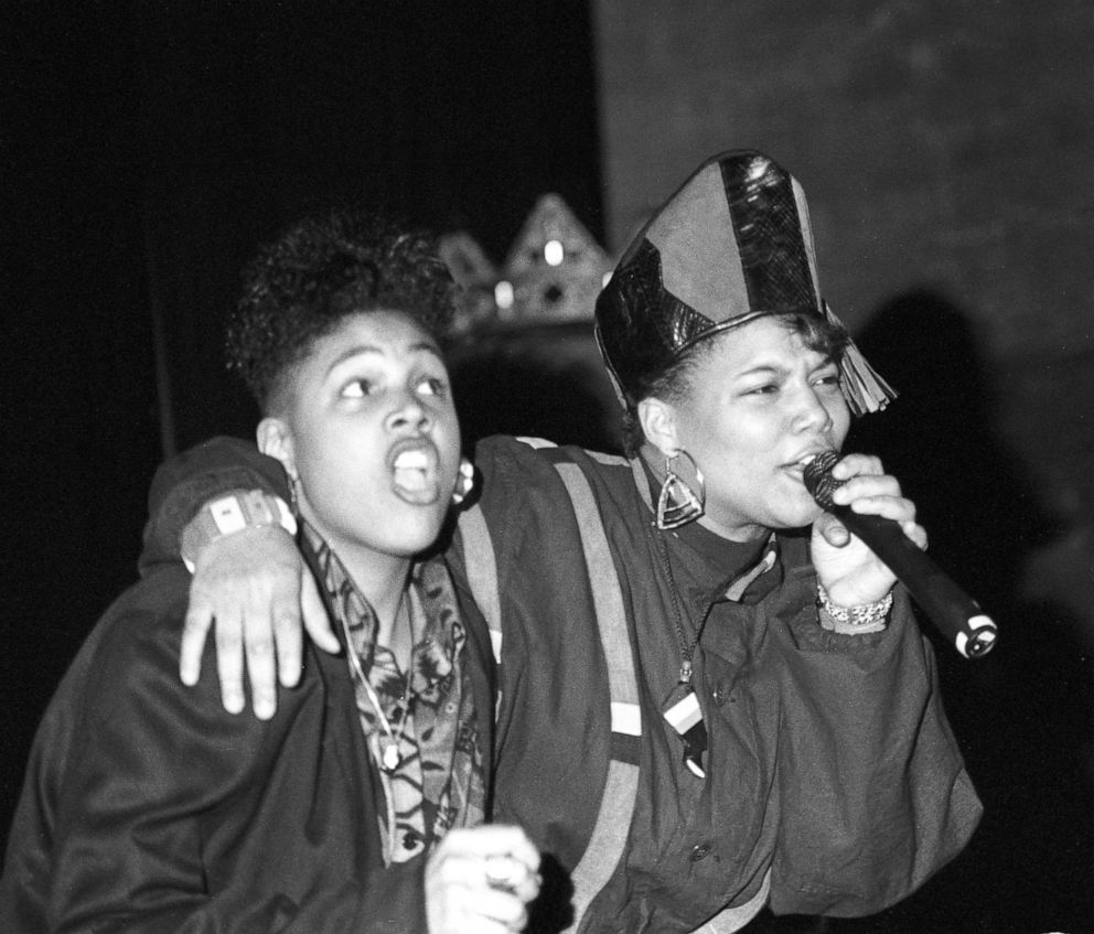 PHOTO: Monie Love and Queen Latifah perform "Ladies First" at Newark Symphony Hall in Newark, N.J., in April 1990.