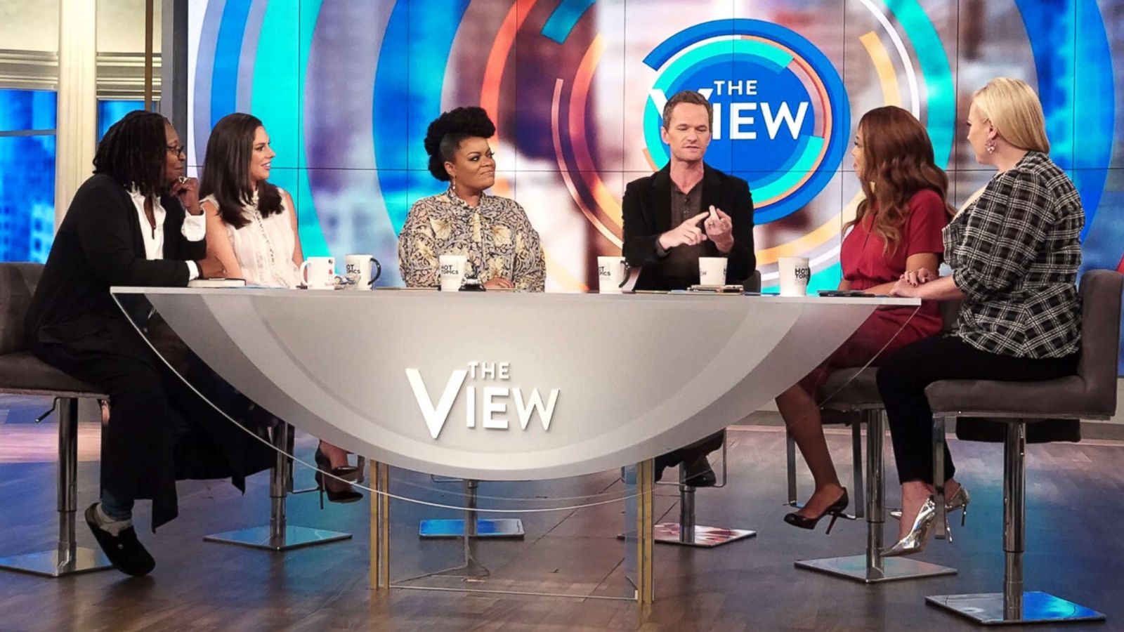 PHOTO: Neil Patrick Harris joins "The View" to discuss his new book, "The Magic Misfits: The Second Story."