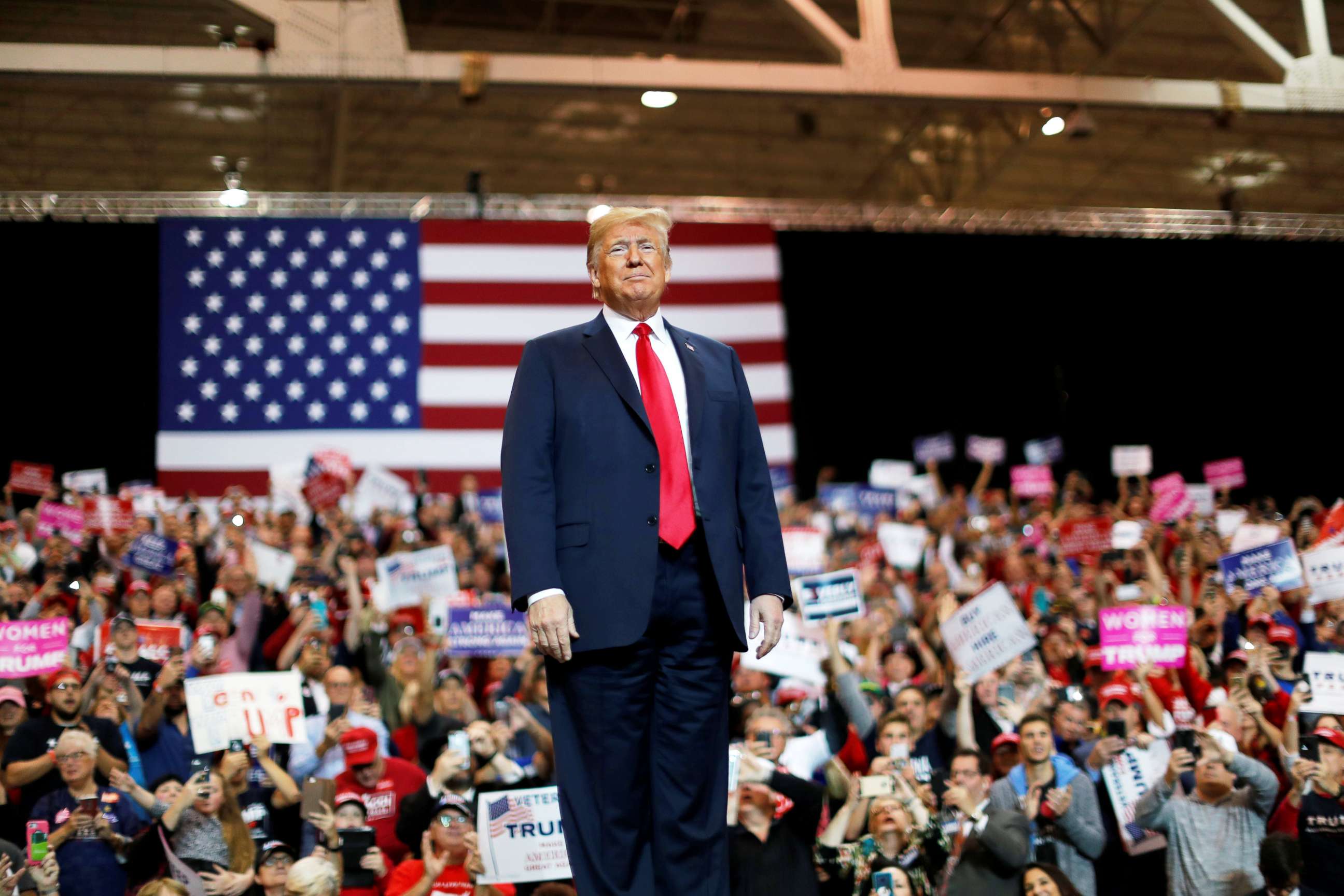 PHOTO: President Donald Trump acknowledges supporters during a campaign rally in Cleveland, Nov. 5, 2018.