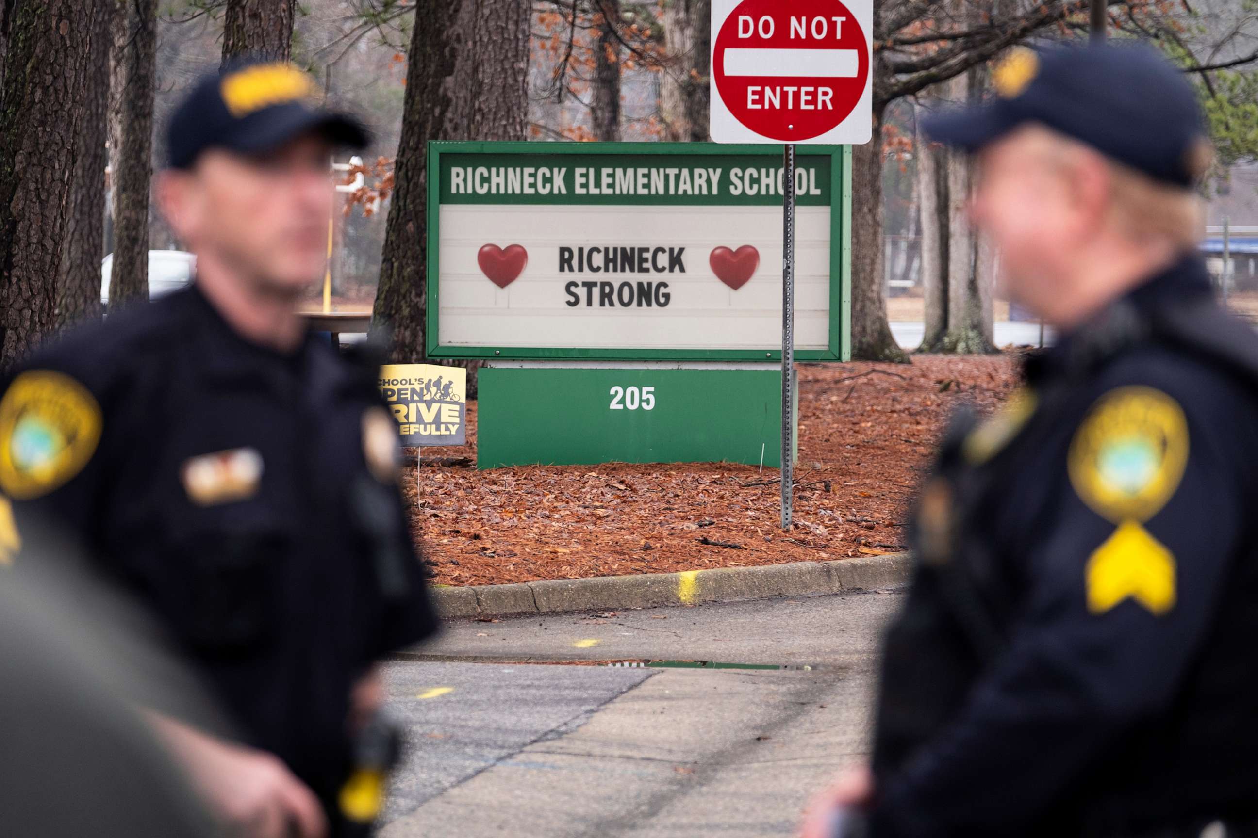 PHOTO: Students return to Richneck Elementary in Newport News, Va., on Jan. 30, 2023, for the first time since a 6-year-old shot teacher Abby Zwerner three weeks prior.