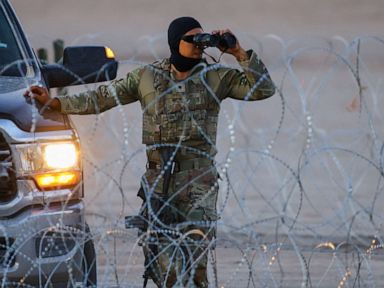 Texas installing concertina wire along New Mexico border