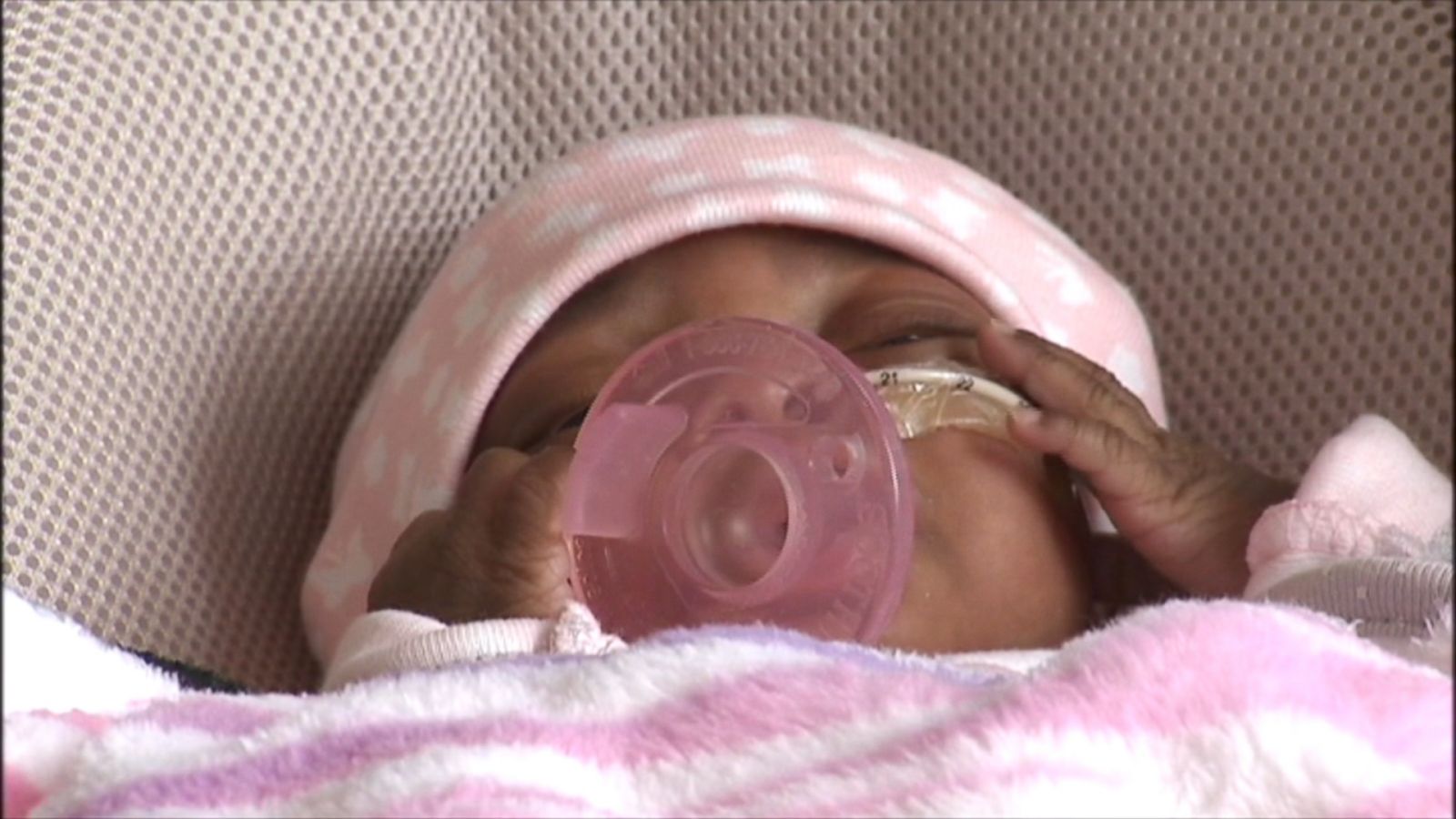 Baby Born At 10 Ounces Gets Miracle Homecoming Good Morning America baby-born-at-10-ounces-gets-miracle-homecoming-good-morning-america