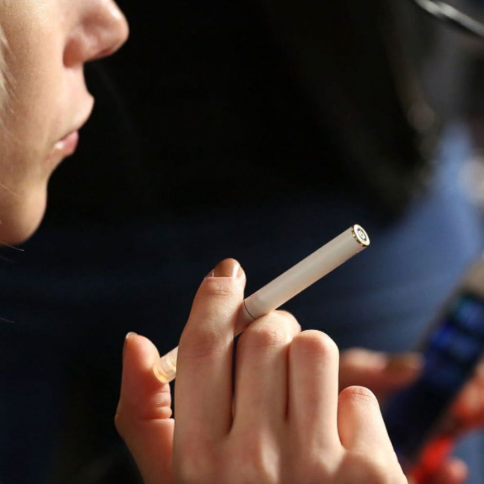 FDA calls e cigarettes an epidemic among minors