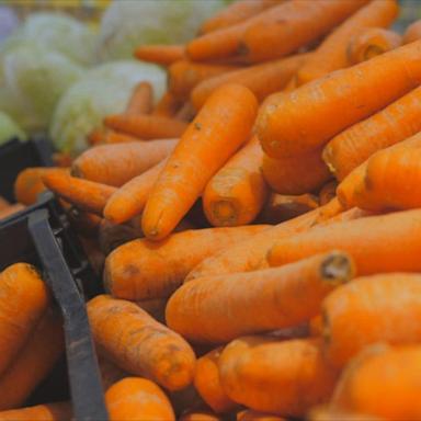 VIDEO: 1 dead after eating carrots contaminated with E. coli: CDC