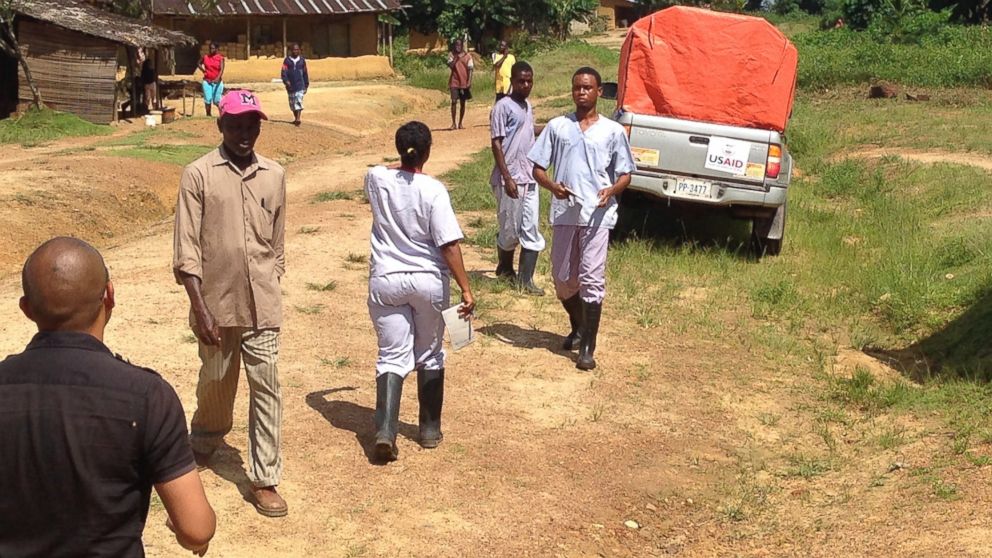 PHOTO: ABC News Chief Health and Medical Editor Dr Richard Besser is embedded with health workers in Liberia as they travel from town to town with a makeshift ambulance to find Ebola patients and bring them to treatment facilities. 