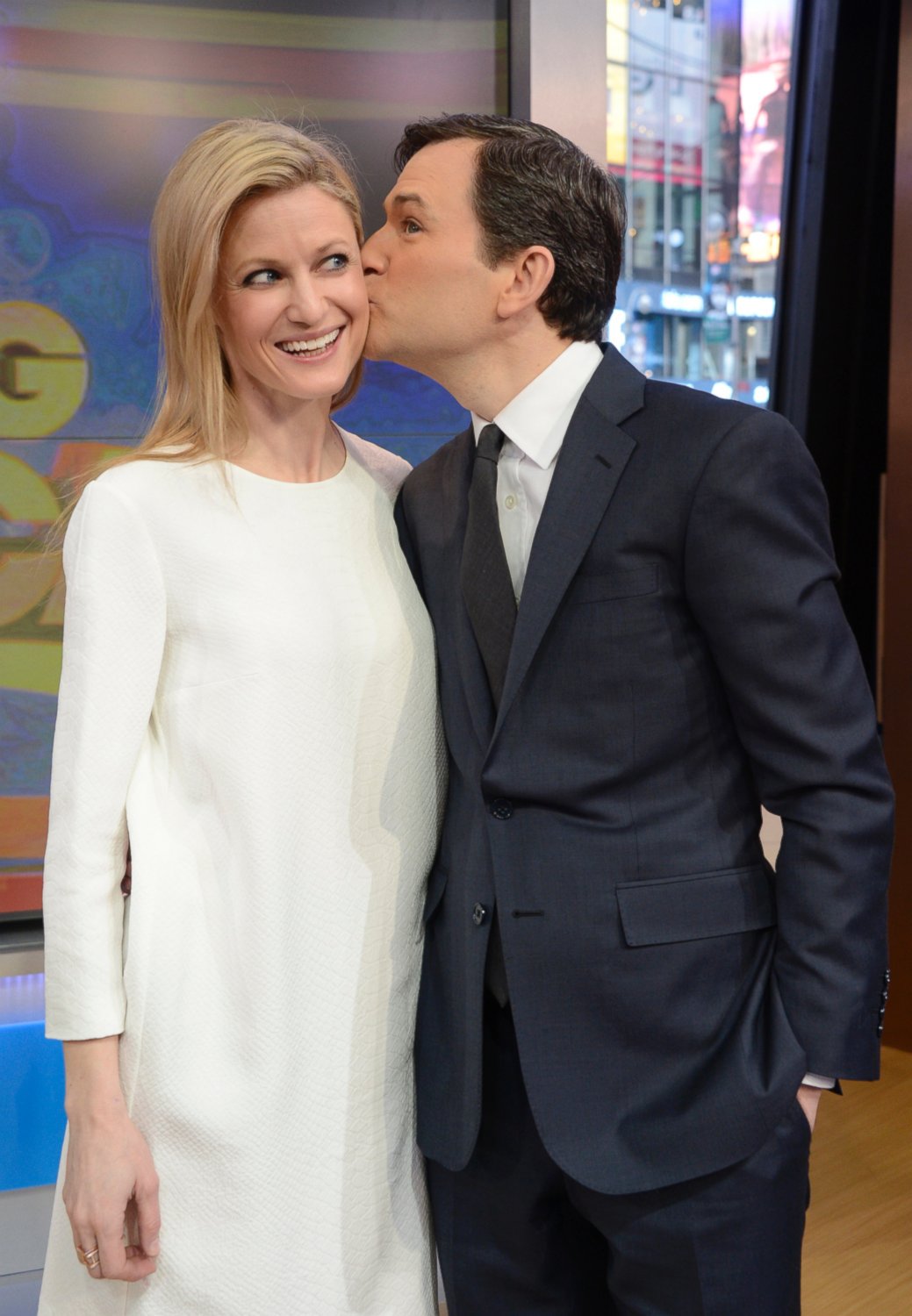 PHOTO: Dan Harris and his wife Bianca wait backstage on the set of "Good Morning America" on March 11, 2014 in New York City.
