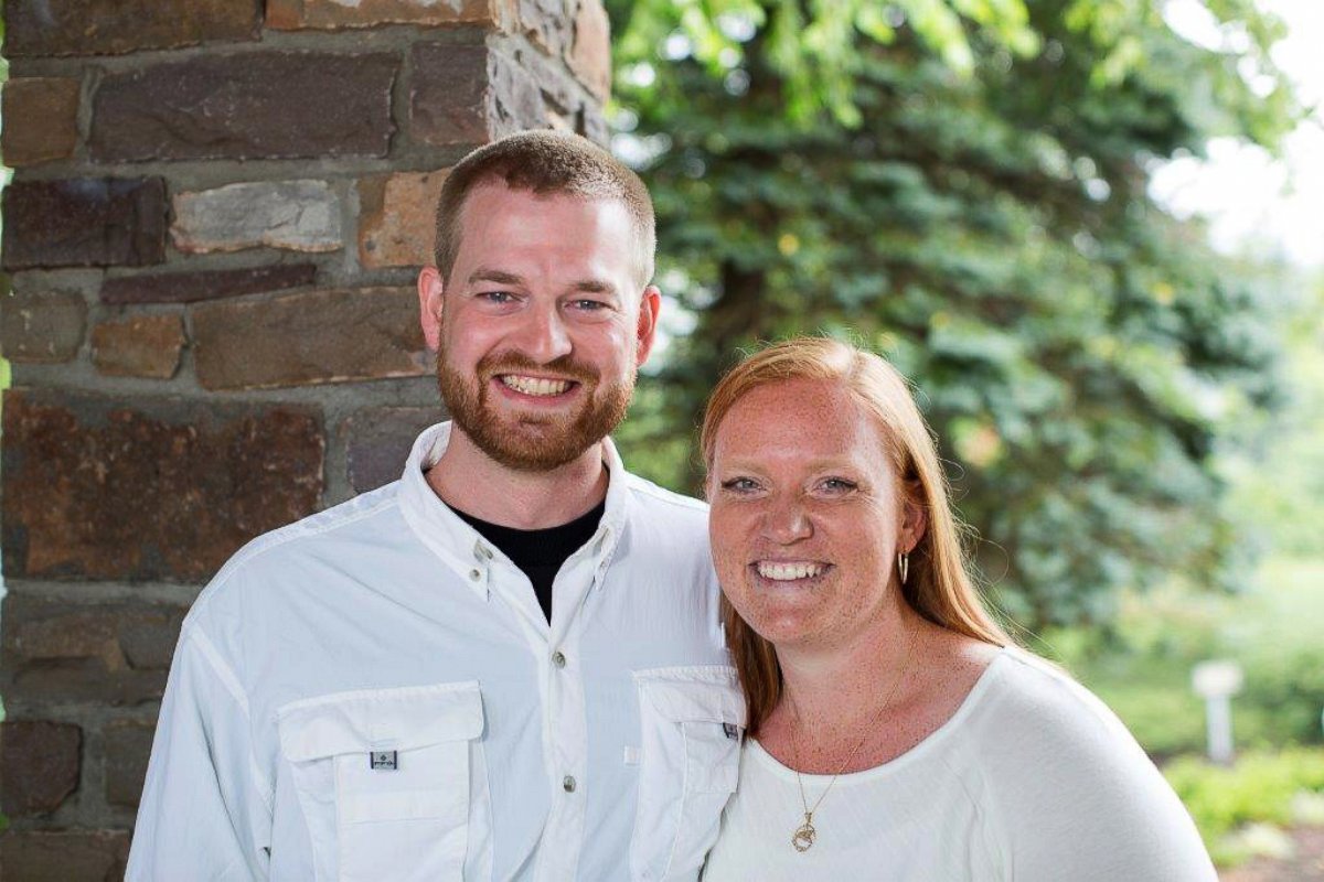 PHOTO: Dr. Kent Brantly, left, and his wife Amber, right, are seen in an undated photo provided by Samaritan's Purse.