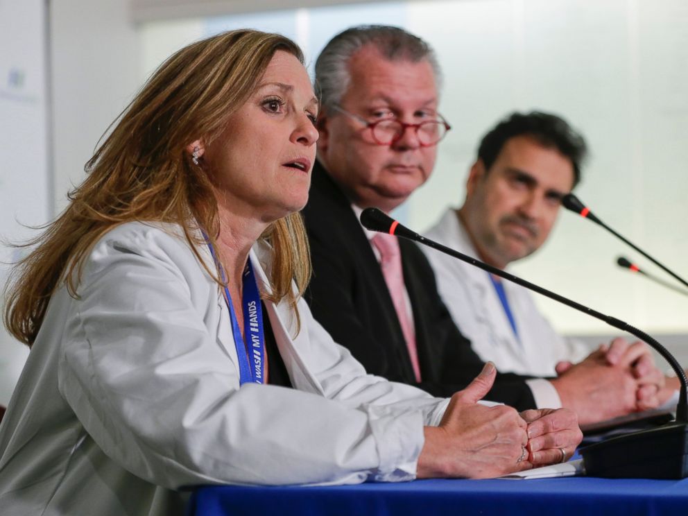 PHOTO: Dr. Ihor Sawczuk, center, and Dr. Abdulla Al-Khan, right, watch as Dr. Julia Piwoz speaks during a news conference at the Hackensack University Medical Center, June 1, 2016, in Hackensack, N.J.