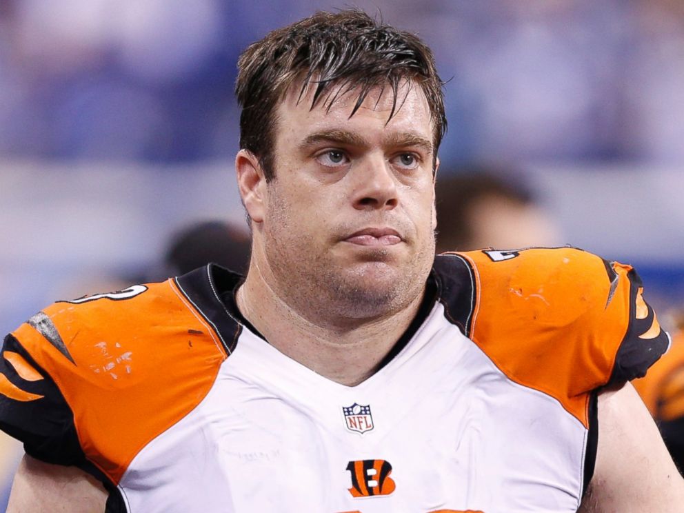 PHOTO: Eric Winston of the Cincinnati Bengals during the AFC Wild Card game against the Indianapolis Colts on January 4, 2015 in Indianapolis, Indiana.