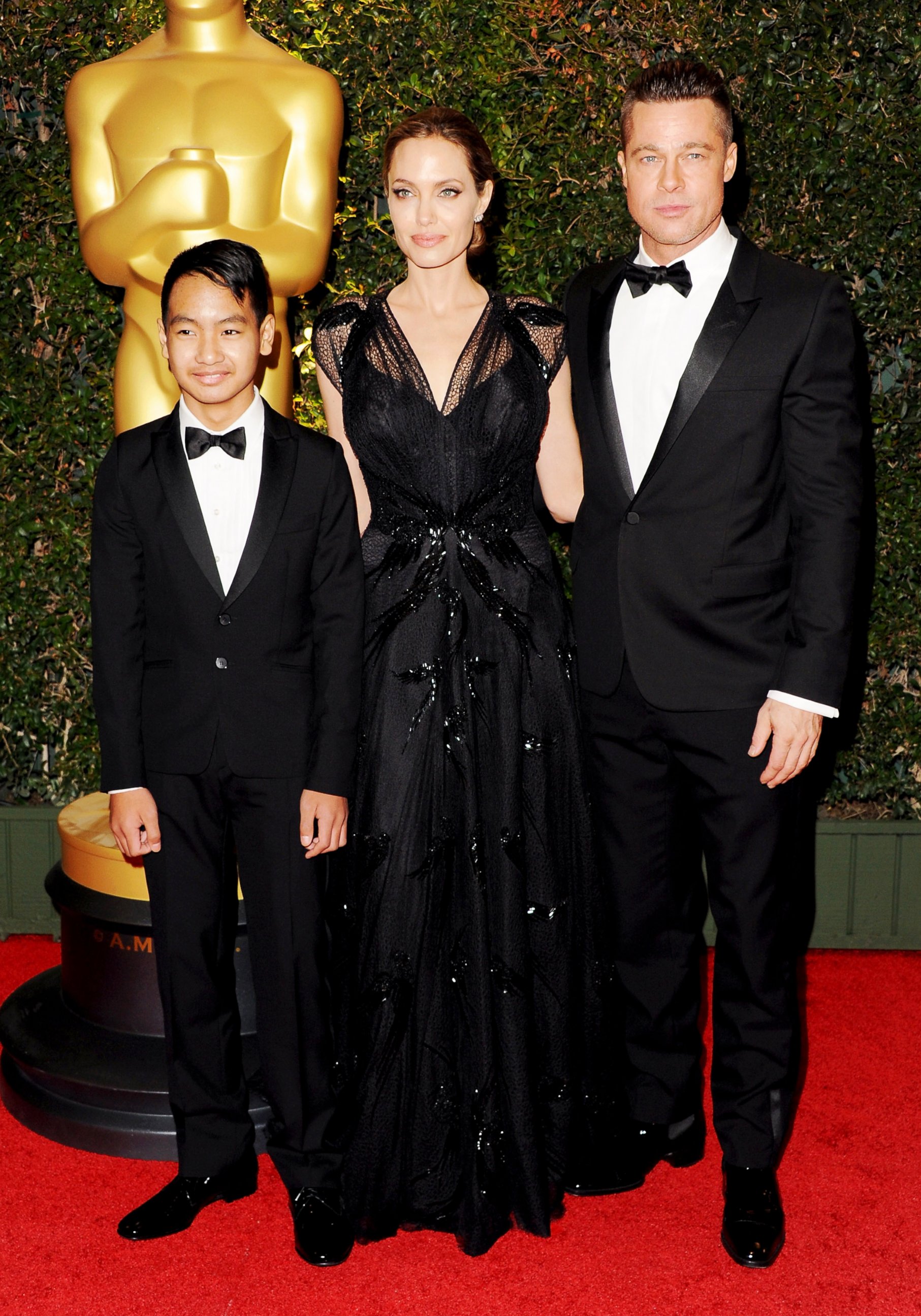 PHOTO: Brad Pitt, actress Angelina Jolie and son Maddox Jolie-Pitt arrive at The Board Of Governors Of The Academy Of Motion Picture Arts And Sciences' Governor Awards at Dolby Theatre, Nov. 16, 2013, in Hollywood, Calif. 