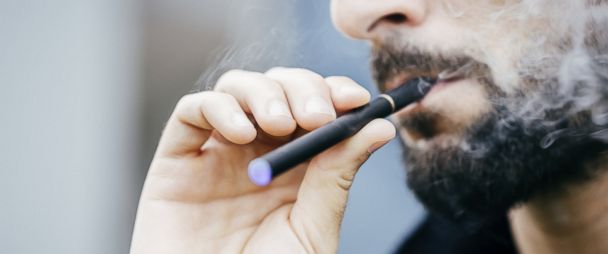 5 Things You Need to Know About E-Cigarettes - ABC News