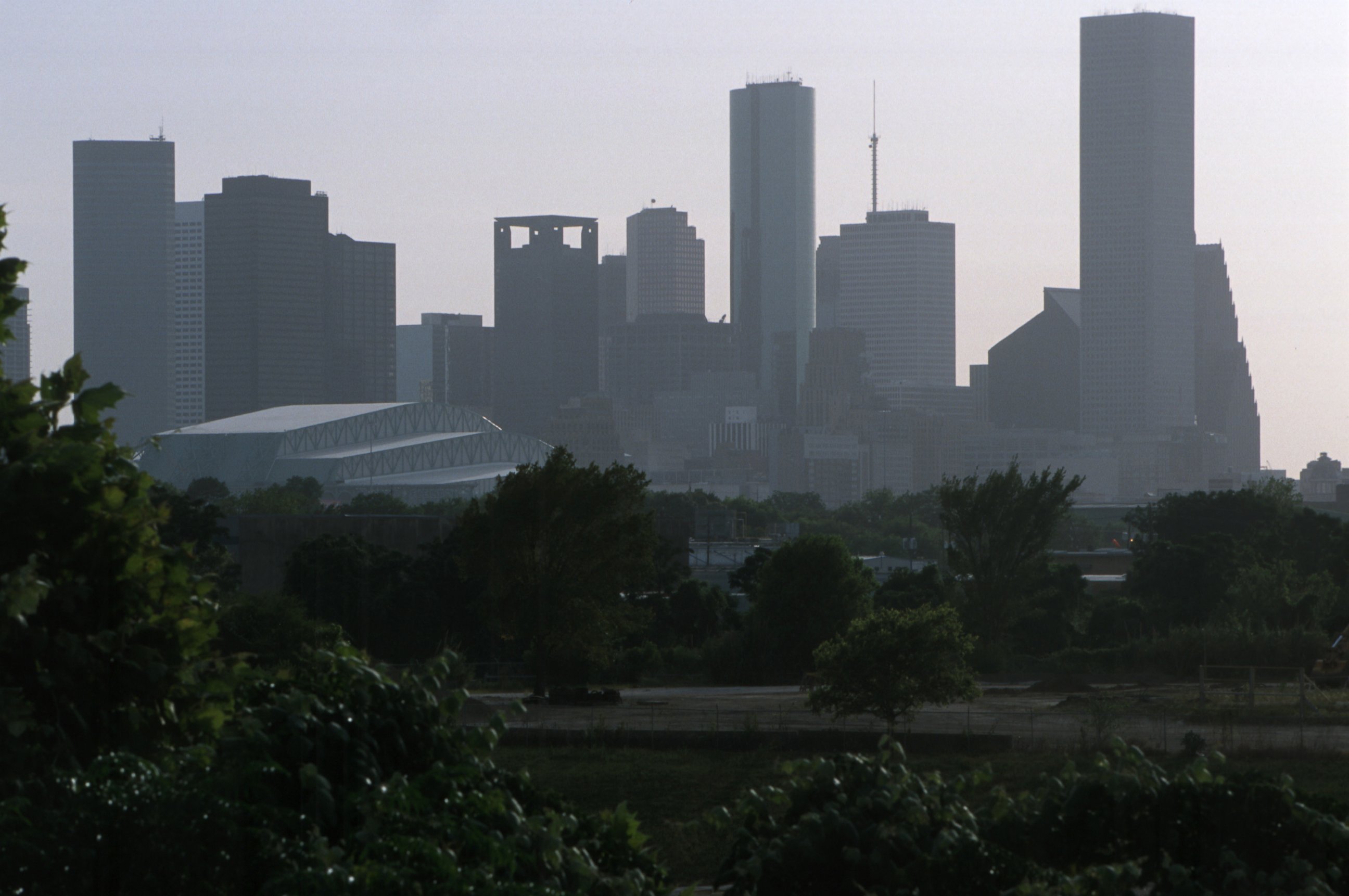 PHOTO: Hazy smog blankets Houston, Texas, June 26, 2000.