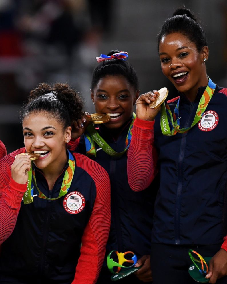 Olympics 16 Simone Biles And Final Five Of Us Women S Gymnastics Make History Under Pressure Abc News