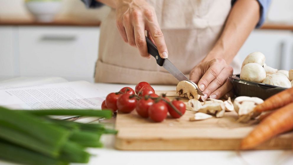 'Healthy Living for Summer': Cooking with fresh, seasonal ingredients ...