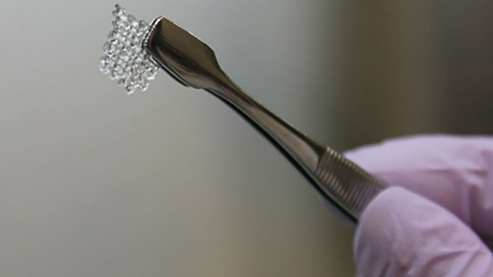 Scientists used a 3-D printer to create an artificial ovary. 