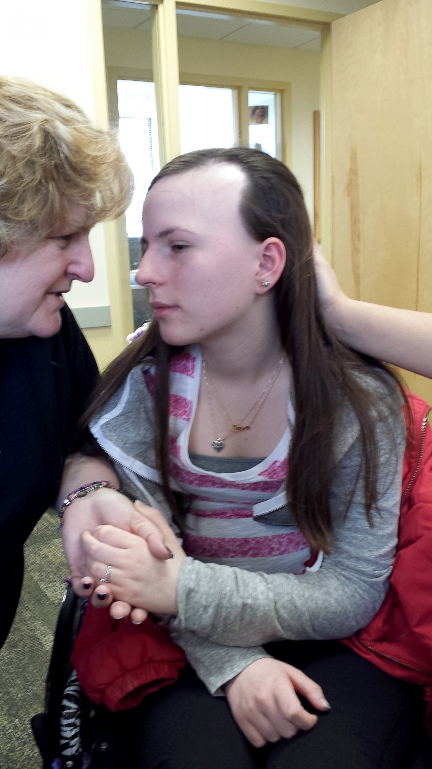 PHOTO: Justina Pelletier with her mother, Linda Pelletier, who said her daughter is losing hair because of lack of medical care.