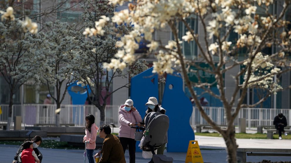 Les cas de COVID-19 augmentent à Shanghai avec des millions sous verrouillage