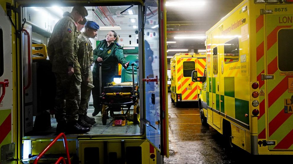 Ne vous enivrez pas : le gouvernement britannique appelle à la prudence face à la grève des ambulanciers