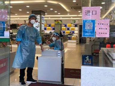 Hong Kong mulls movement restrictions as COVID cases rise
