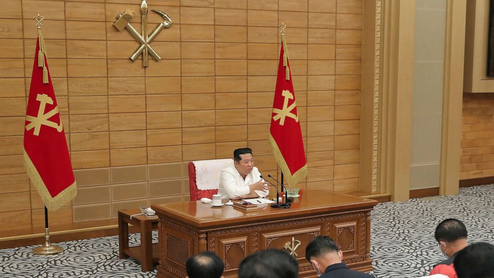 La Corée du Nord s’apprête à assouplir les restrictions au milieu des doutes sur le nombre de COVID