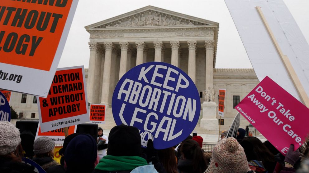 Un juge suspend la loi de déclenchement du Dakota du Nord interdisant l’avortement