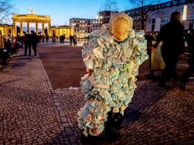 German lawmakers vote to abolish pandemic restrictions