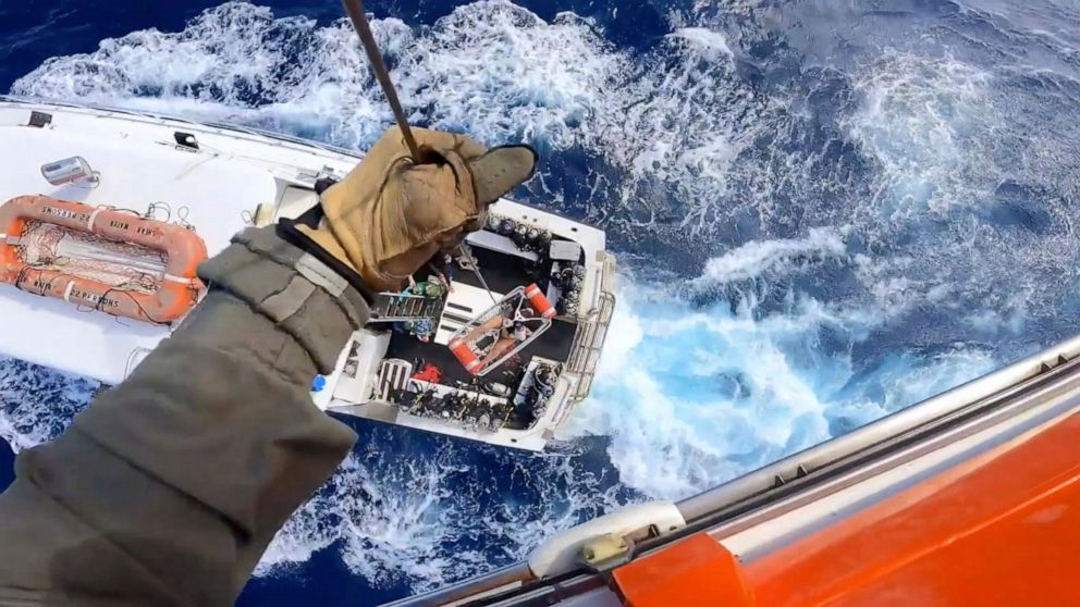 La Garde côtière sauve un pêcheur mordu par un requin près de Bimini
