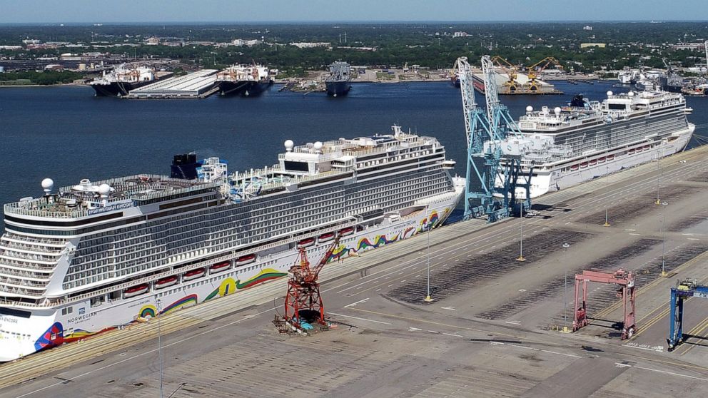 Norwegian cruises challenges Florida passenger vaccine law