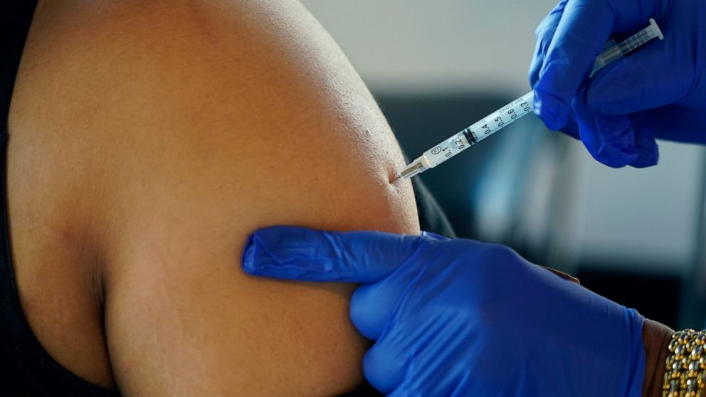 La Maison Blanche encouragera les boosters COVID et le vaccin contre la grippe cet automne