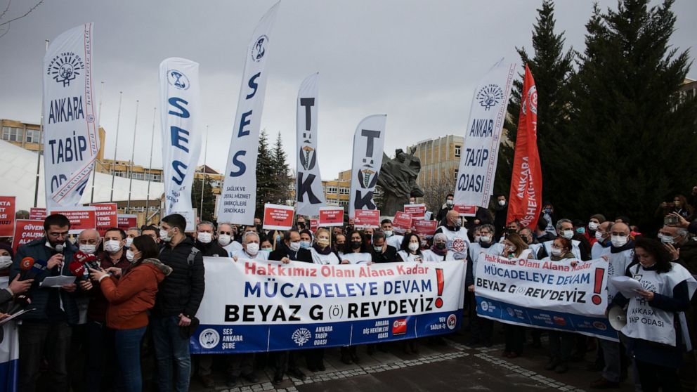 Turkish health workers strike for better pay, conditions