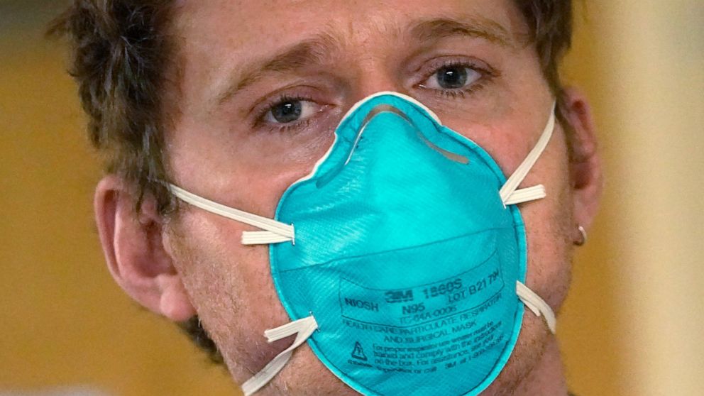 CDC encourages more Americans to consider N95 masks