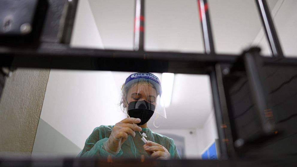 German lawmakers back vaccine mandate for health workers