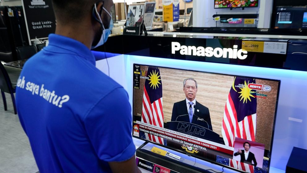 Emergency Imposed In Malaysia Over Virus Is Reprieve For Pm Abc News