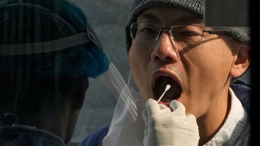 La Chine ferme une zone autour de l’usine d’iPhone après des cas de virus