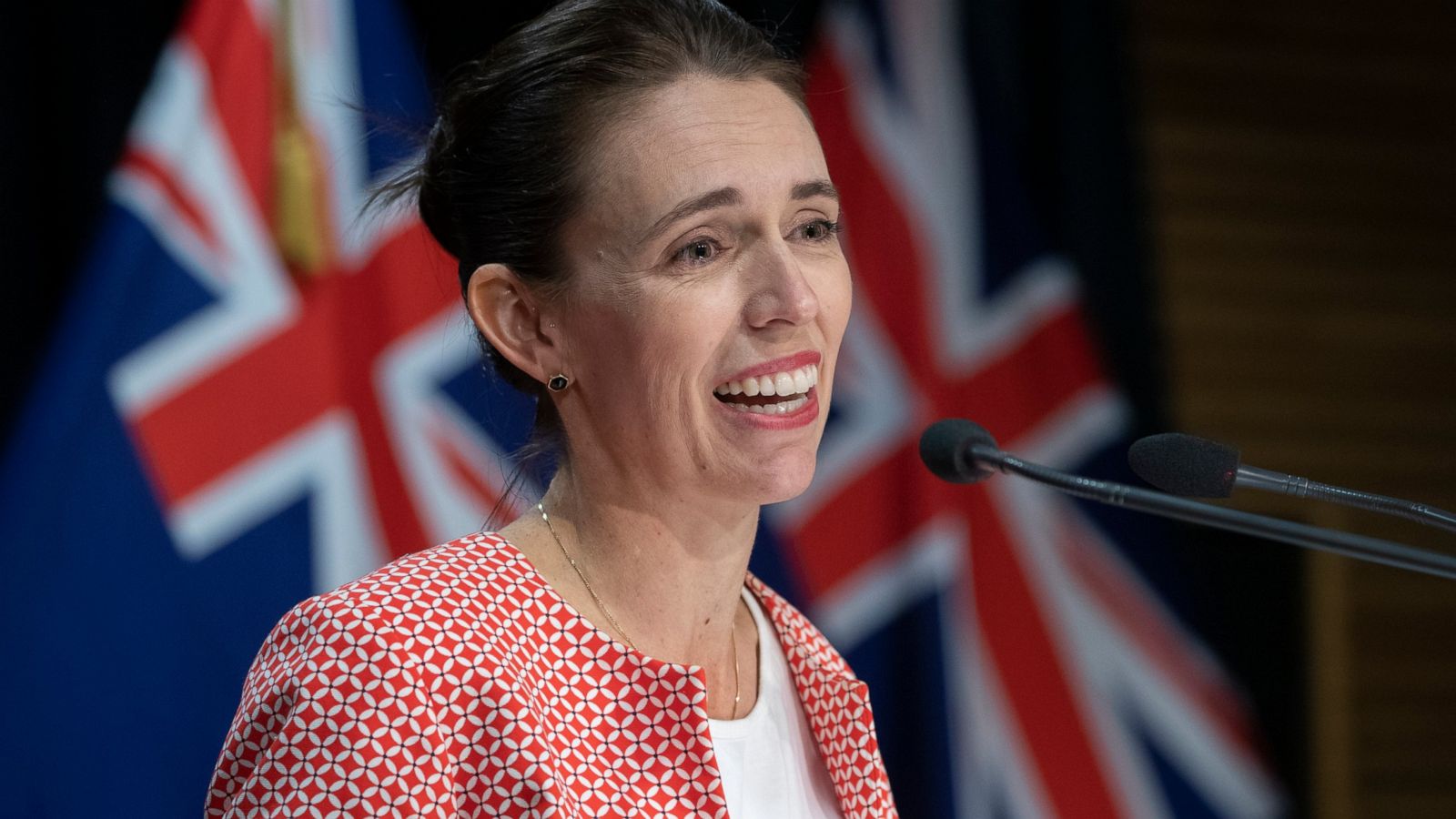 New Zealand PM Jacinda Ardern isolates after virus exposure - ABC News