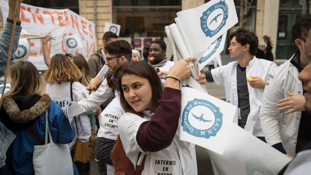 Ap Photos In Despair French Hospital Interns Go On Strike Abc News
